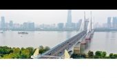 《湖北保卫战》(霍尊、袁姗姗、小年糕演唱)的文本歌词及LRC歌词