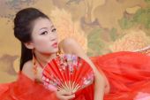 《红颜》(克欣诺娜演唱)的文本歌词及LRC歌词