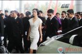 《女老大》(甜美真演唱)的文本歌词及LRC歌词