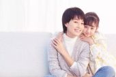《真心英雄》(杨坤&陈学冬&郑元畅&张杰&佟大为演唱)的文本歌词及LRC歌词