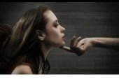 《男人的心 女人的酒》(嚎嚎演唱)的文本歌词及LRC歌词