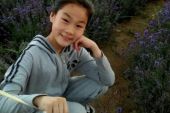 《我是山里的小歌手》(陈思思演唱)的文本歌词及LRC歌词
