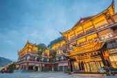 《仰阿莎》(杨佳茜演唱)的文本歌词及LRC歌词