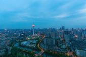 《这城市》(刘刚演唱)的文本歌词及LRC歌词