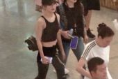 《就数妹妹亲》(米高杨演唱)的文本歌词及LRC歌词