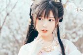 《绮怀》(音阙诗听&王梓钰演唱)的文本歌词及LRC歌词