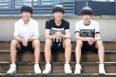 《Love with you》(刘芳演唱)的文本歌词及LRC歌词