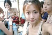 《我们来做些女孩会做的事吧》(叶柔演唱)的文本歌词及LRC歌词