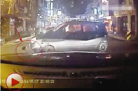 《轧新车》LRC歌词 《轧新车》(五月天)歌词555uuu下载