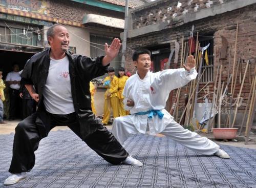 《传人》LRC歌词 《传人》(李玉刚)歌词555uuu下载