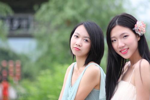《姐妹》LRC歌词 《姐妹》(萌萌哒天团)歌词555uuu下载