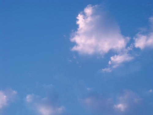 《蓝天》LRC歌词 《蓝天》(钟亚华)歌词555uuu下载