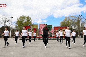 《妹妹不哭》LRC歌词 《妹妹不哭》(何鹏)歌词555uuu下载