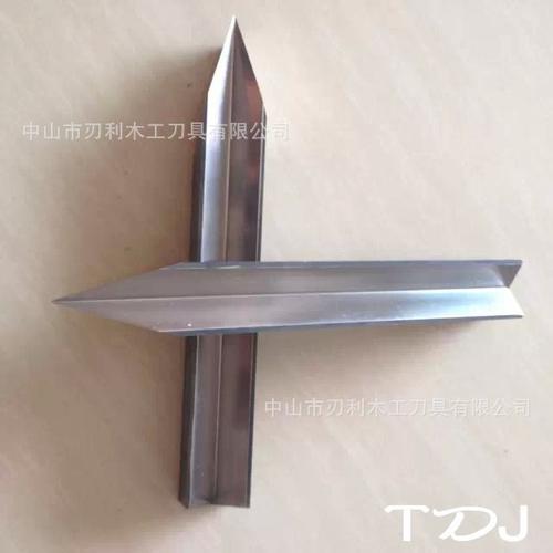 《刃利》LRC歌词 《刃利》(秦峰)歌词555uuu下载