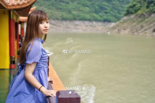 《清江妹子》LRC歌词 《清江妹子》(雷金莲)歌词555uuu下载
