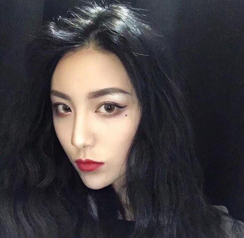《美人痣》LRC歌词 《美人痣》(王紫格)歌词555uuu下载