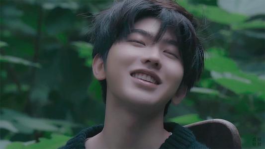 《I Wanna Say》LRC歌词 《I Wanna Say》(Bii)歌词555uuu下载