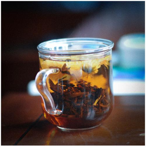 《一杯乡茶》LRC歌词 《一杯乡茶》(皓天)歌词555uuu下载
