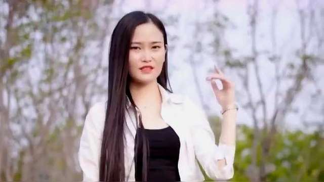 《情歌里的你》LRC歌词 《情歌里的你》(王峰)歌词555uuu下载