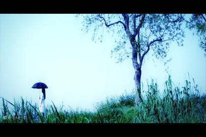 《红尘雨》LRC歌词 《红尘雨》(欧阳俊)歌词555uuu下载
