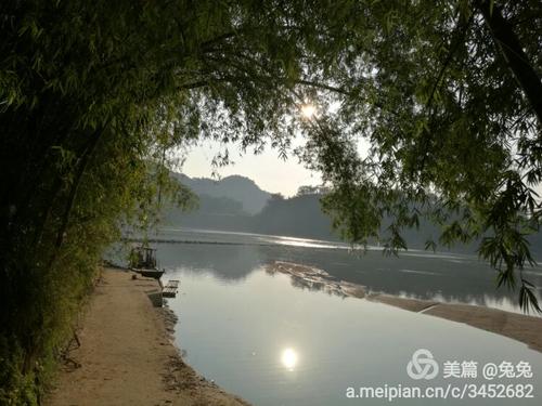 《默黙地等候》LRC歌词 《默黙地等候》(阿影)歌词555uuu下载