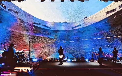 《盛夏光年(live)》LRC歌词 《盛夏光年(live)》(陈冰)歌词555uuu下载