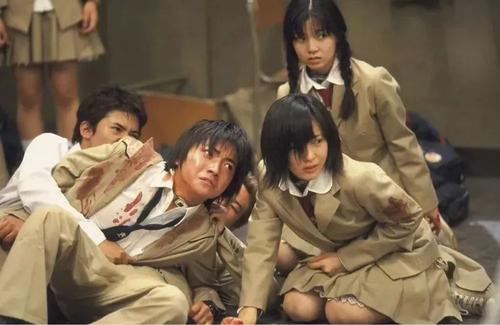 《大逃杀》LRC歌词 《大逃杀》(八三夭)歌词555uuu下载