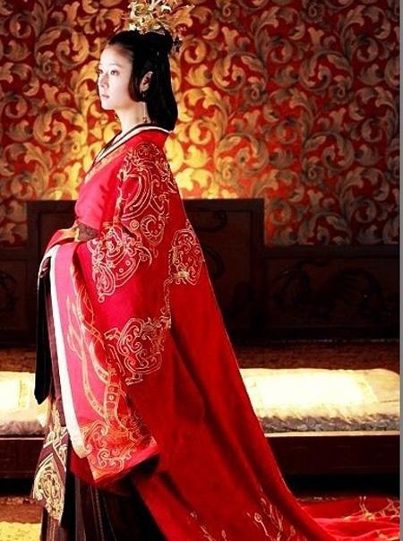 《唯一的新娘》LRC歌词 《唯一的新娘》(红蔷薇)歌词555uuu下载