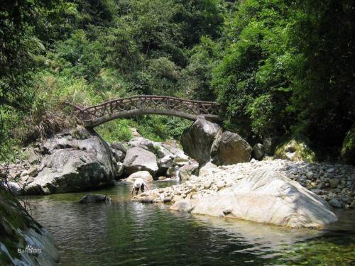 《江山》LRC歌词 《江山》(彭丽媛)歌词555uuu下载
