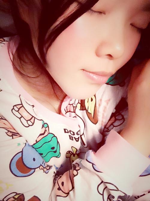 《好梦》LRC歌词 《好梦》(巫小狸)歌词555uuu下载