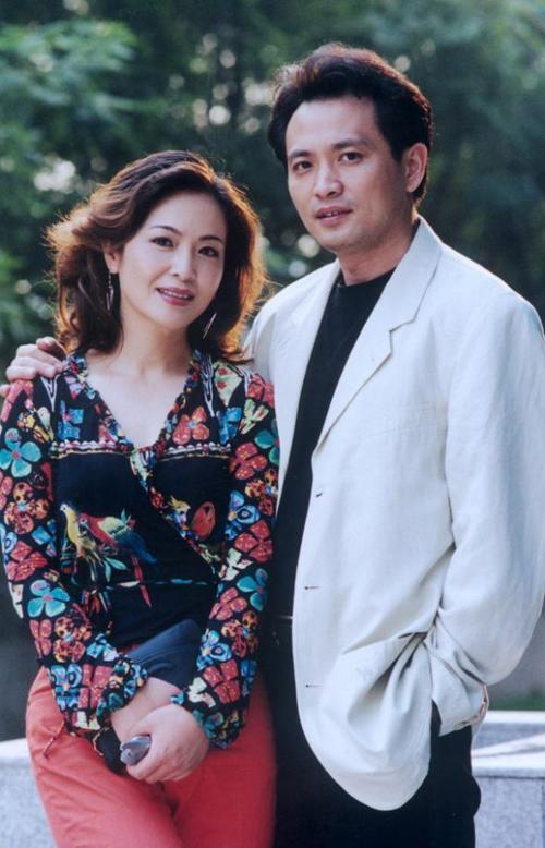 《非你不可》LRC歌词 《非你不可》(顾莉雅)歌词555uuu下载