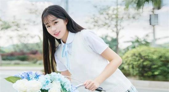 《我是最爱你的女人》LRC歌词 《我是最爱你的女人》(红蔷薇)歌词555uuu下载