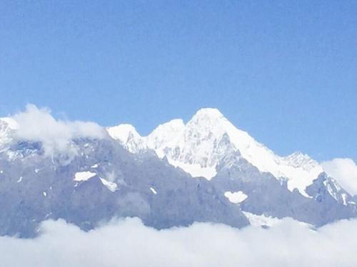 《雪山之南》LRC歌词 《雪山之南》(扎西顿珠)歌词555uuu下载