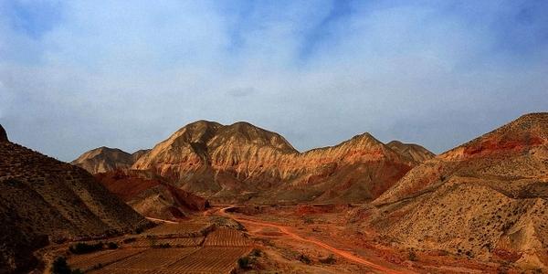 《黄土高坡》LRC歌词 《黄土高坡》(孙国庆)歌词555uuu下载