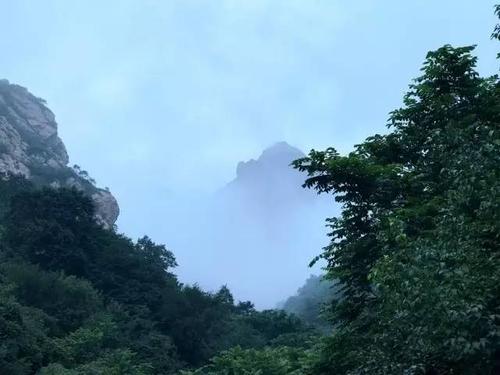 《游山》LRC歌词 《游山》(汪明荃&庄文清)歌词555uuu下载