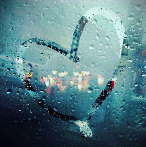 《爱雨》LRC歌词 《爱雨》(邓丽君)歌词555uuu下载