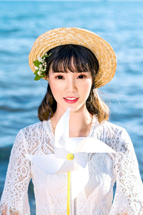 《完美假日》LRC歌词 《完美假日》(赵心语)歌词555uuu下载