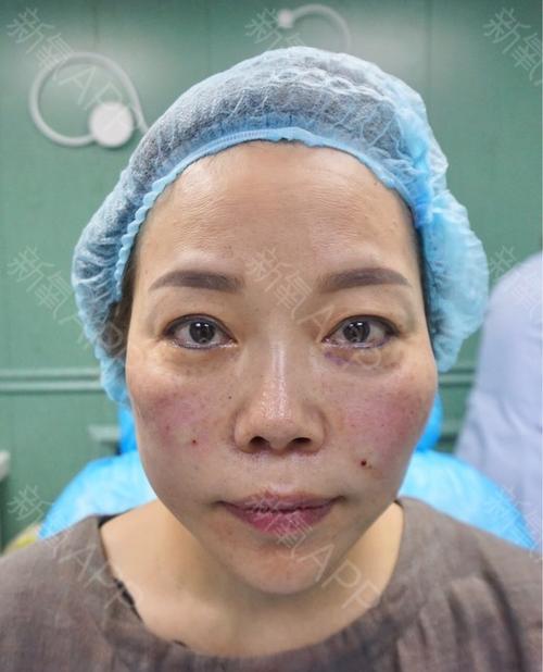 《两边月》LRC歌词 《两边月》(邵堇若)歌词555uuu下载