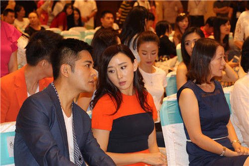 《爱情都去哪儿了》LRC歌词 《爱情都去哪儿了》(韩信)歌词555uuu下载