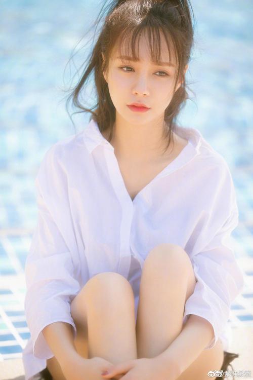 《青春太耀眼》LRC歌词 《青春太耀眼》(杨沛铮)歌词555uuu下载