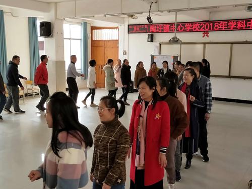 《幸福时针》LRC歌词 《幸福时针》(许可嘉)歌词555uuu下载