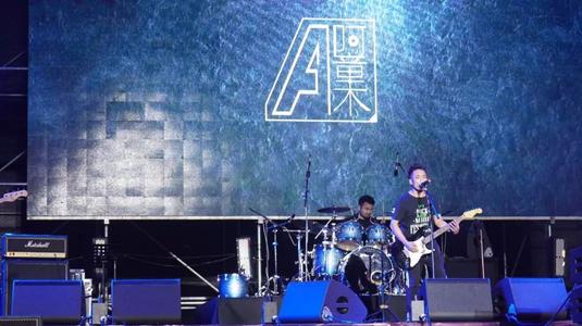 《逃离木头人现场》LRC歌词 《逃离木头人现场》(曲思霖)歌词555uuu下载
