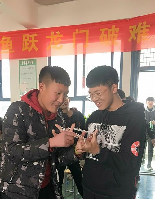 《翻单被》LRC歌词 《翻单被》(尹子)歌词555uuu下载