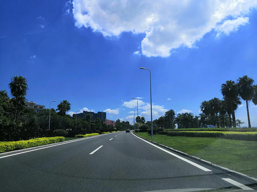 《爱的大道》LRC歌词 《爱的大道》(伍佰,&,China,Blue)歌词555uuu下载