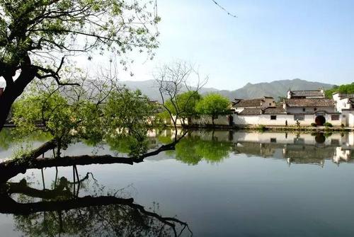 《河边有个湾》LRC歌词 《河边有个湾》(苗萌&张泽轩)歌词555uuu下载
