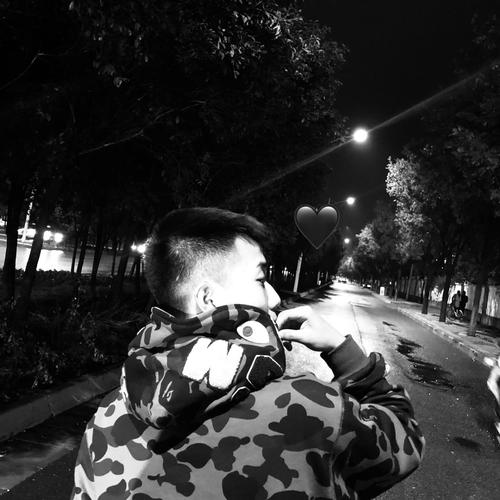 《我被堵在爱情的死胡同》LRC歌词 《我被堵在爱情的死胡同》(徐锦辉)歌词555uuu下载