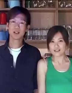 《明明很爱你》LRC歌词 《明明很爱你》(宋逸晨)歌词555uuu下载