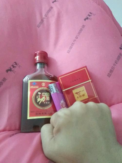 《爱好离手》LRC歌词 《爱好离手》(冯千芮)歌词555uuu下载