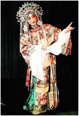《梅兰芳菲》LRC歌词 《梅兰芳菲》(徐浩然)歌词555uuu下载