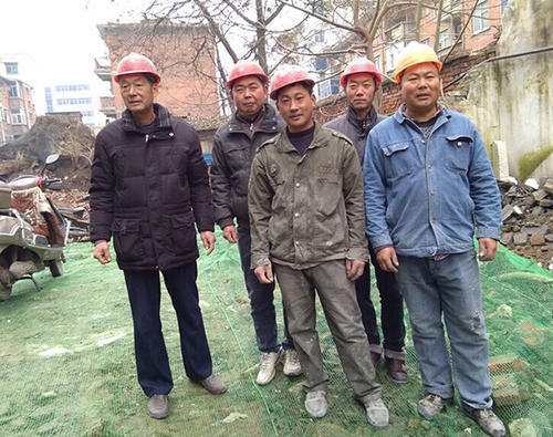 《哥是农民工》LRC歌词 《哥是农民工》(永俊/阿华/恰恰/DJ)歌词555uuu下载